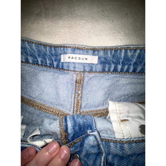 Womens Pacsun High Waisted Distressed Blue Jean Shorts Size 28 - Picture 3 of 4